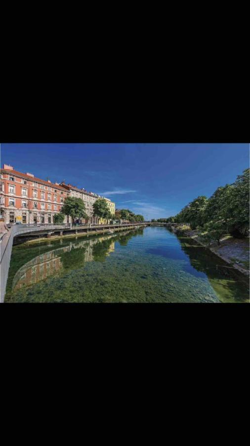 Apartman Vidi Lägenhet Rijeka Exteriör bild