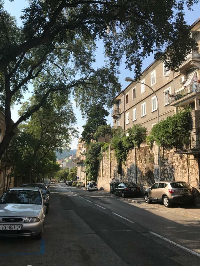 Apartman Vidi Lägenhet Rijeka Exteriör bild